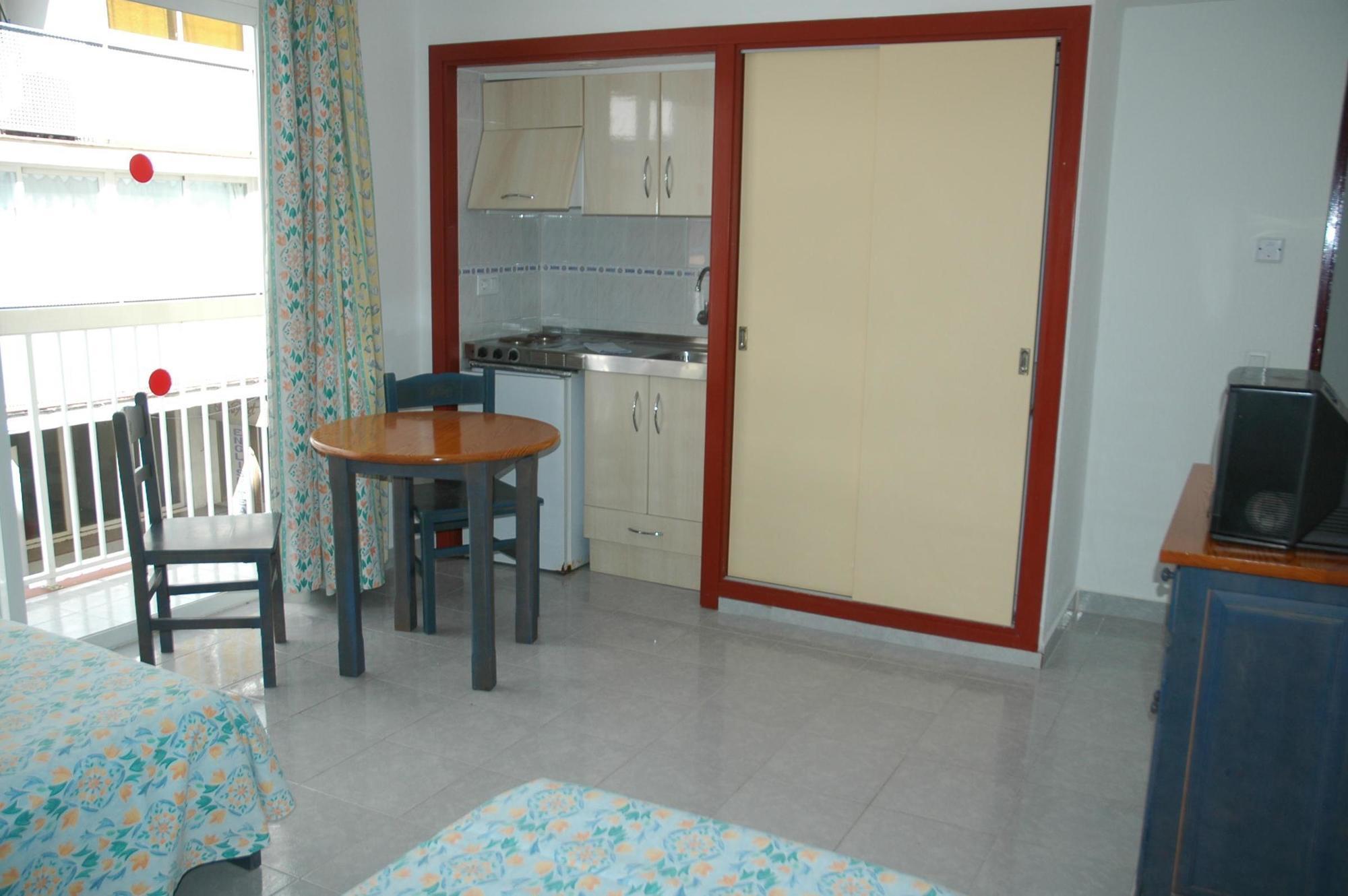Excelsior Estudios & Apartament *